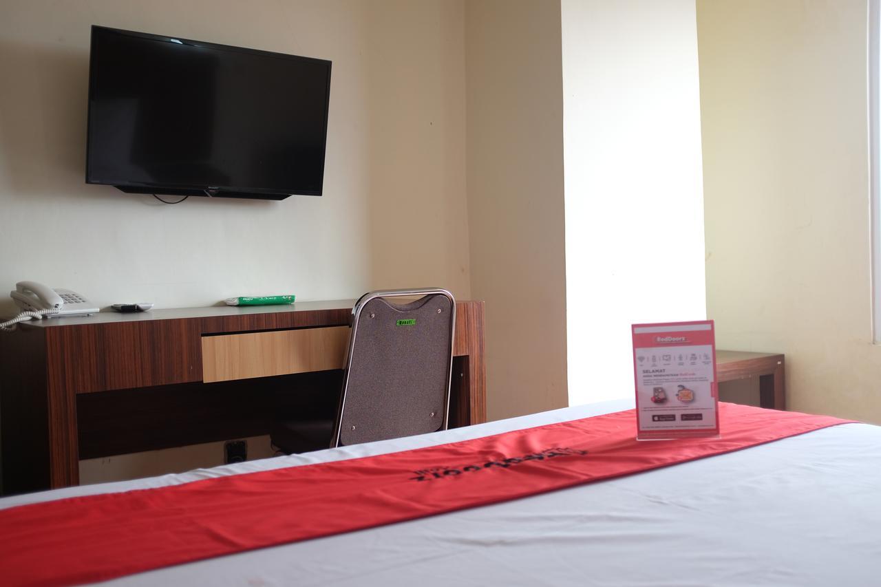 Reddoorz Plus Near Senen Jakarta Luaran gambar