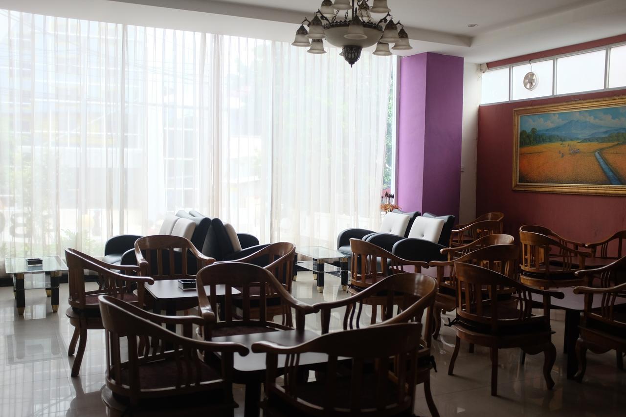 Reddoorz Plus Near Senen Jakarta Luaran gambar