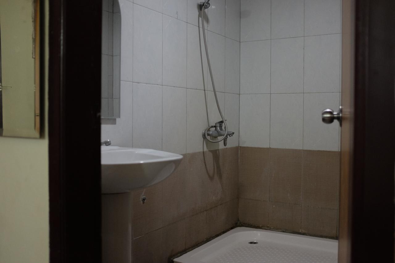 Reddoorz Plus Near Senen Jakarta Luaran gambar