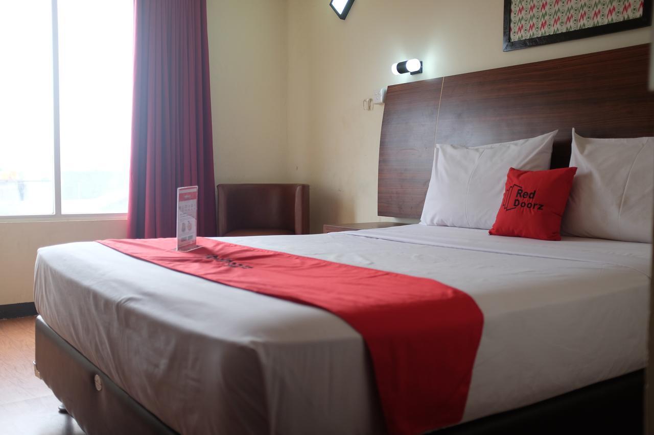 Reddoorz Plus Near Senen Jakarta Luaran gambar